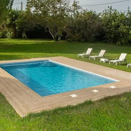En Con Piscina