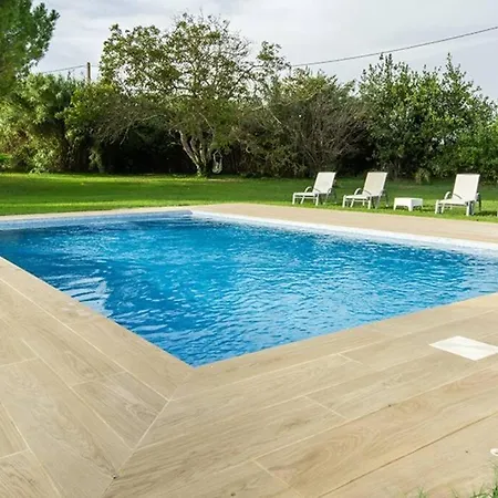 En Con Piscina *
