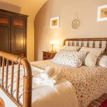 Casa di campagna En Con Piscina Rupiá