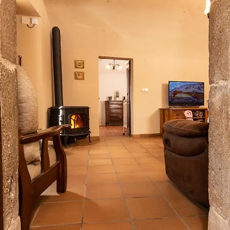 En Con Piscina Casa di campagna Rupiá